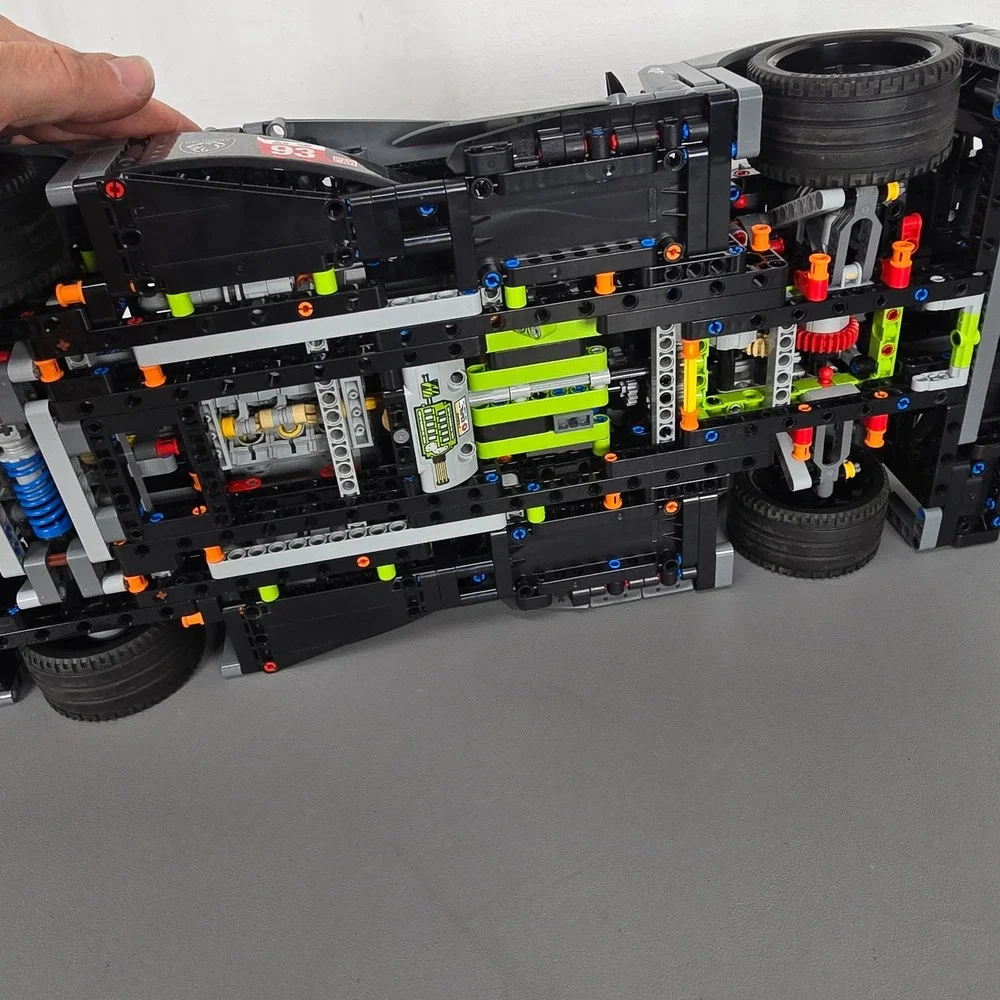 LEGO Technic Peugeot 9X8 24H Le Mans Hybrid Hypercar 42156 Assembled Model 1:10 - Picture 8 of 11
